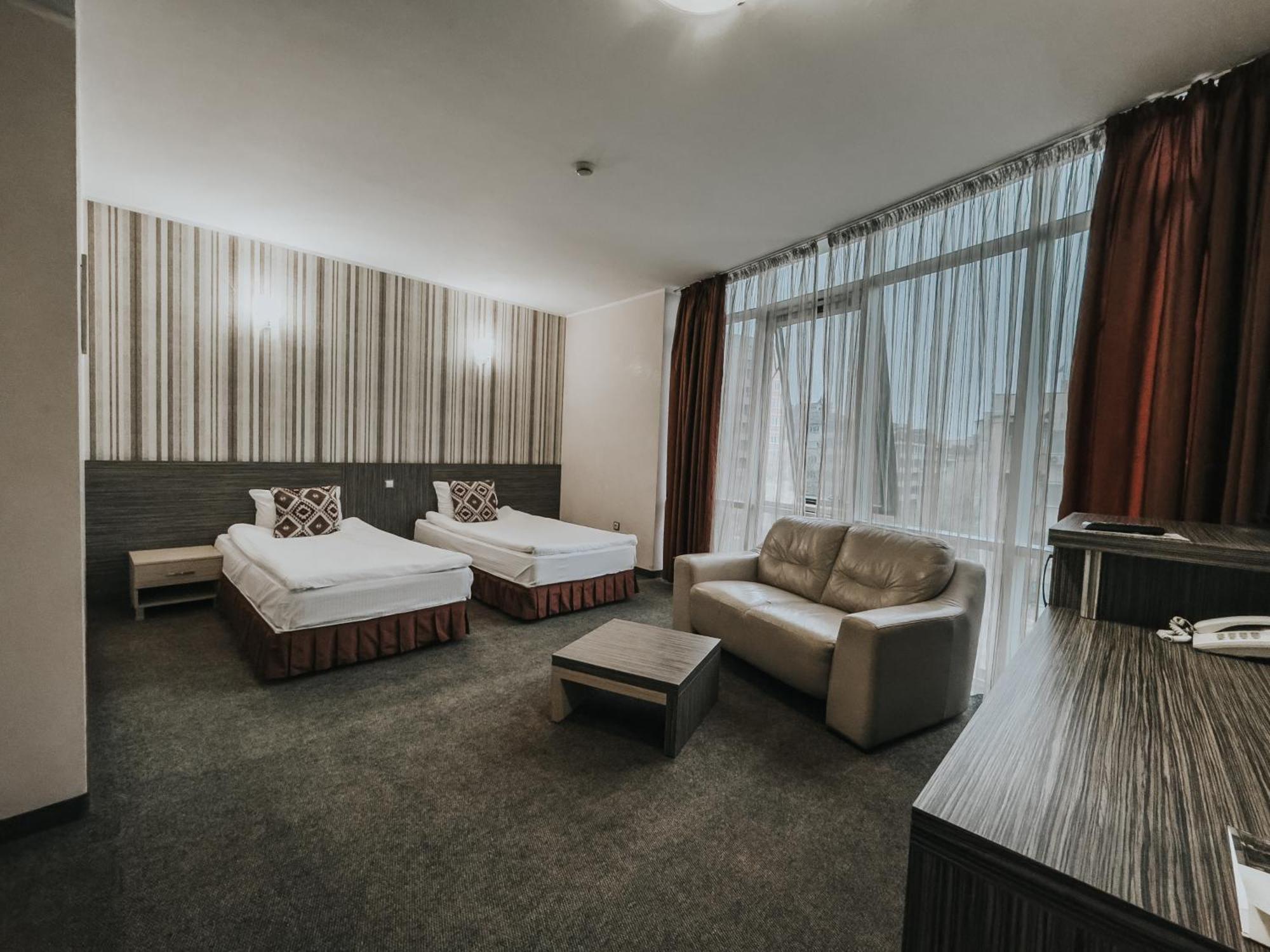 Hotel Noris Plovdiv Exteriör bild