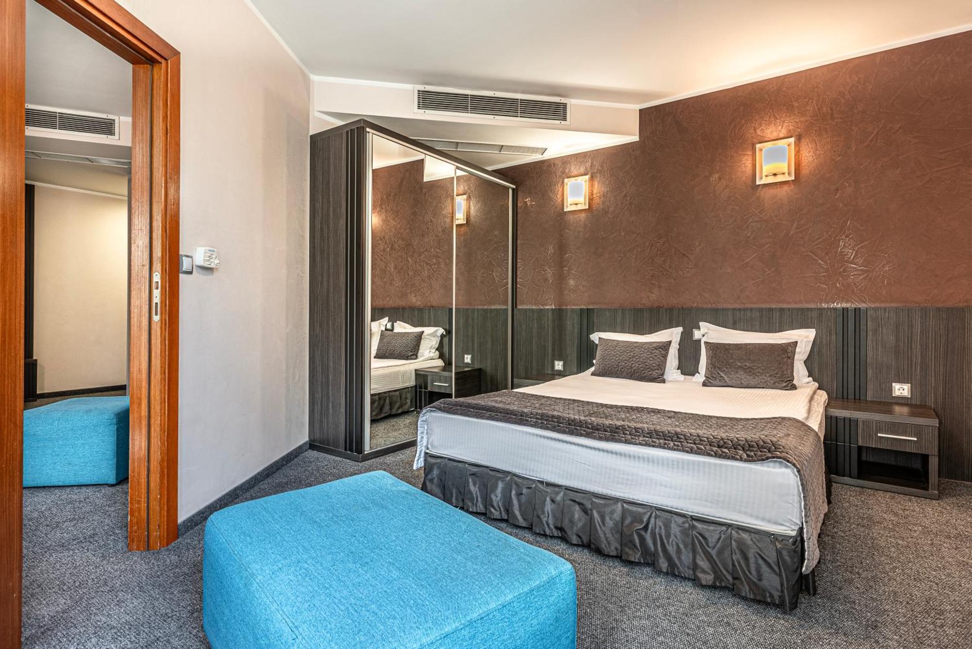 Hotel Noris Plovdiv Exteriör bild